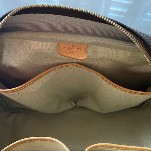 Louis Vuitton Vintage Monogram Deauville Bag - Picture 10 of 15